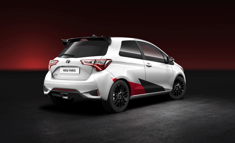 toyota-yaris-sport-1