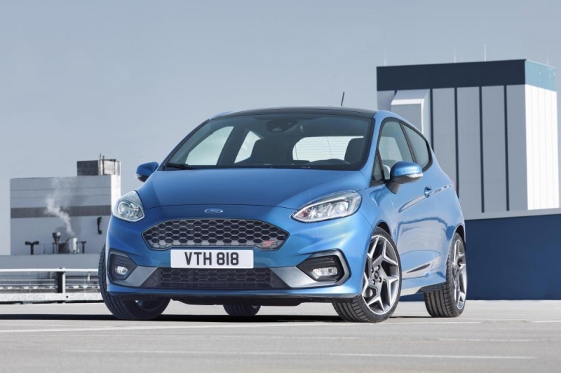 ford_2017_fiesta_st_08