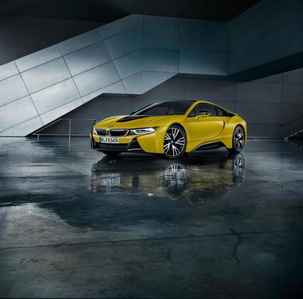 p90246554_highres_the-new-bmw-i8-froze-960×600