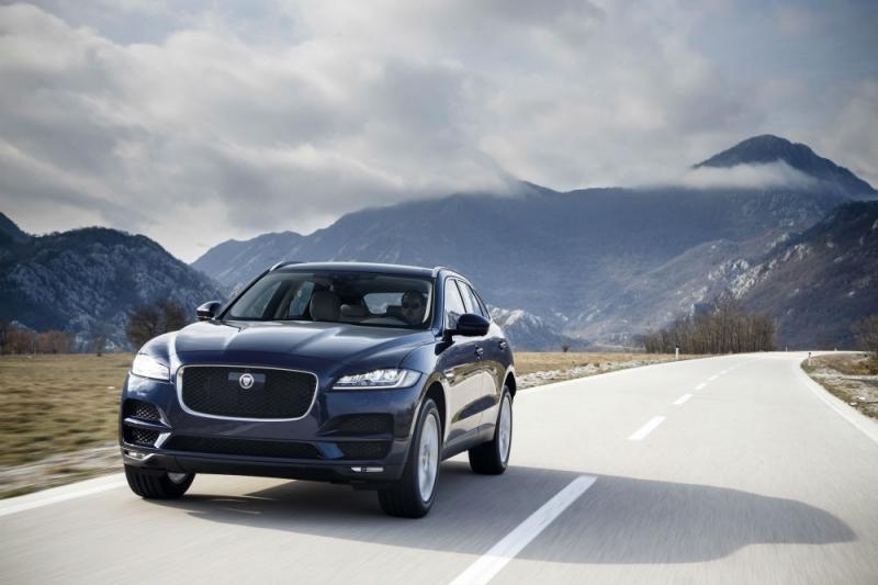 jag-fpace-3