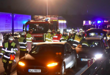 Heróico dono de Tesla destrói carro para salvar condutor inconsciente