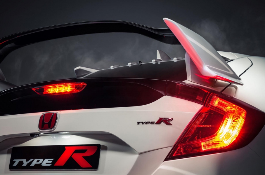 104499_all_new_honda_civic_type_r_races_into_view_at_geneva-960×600