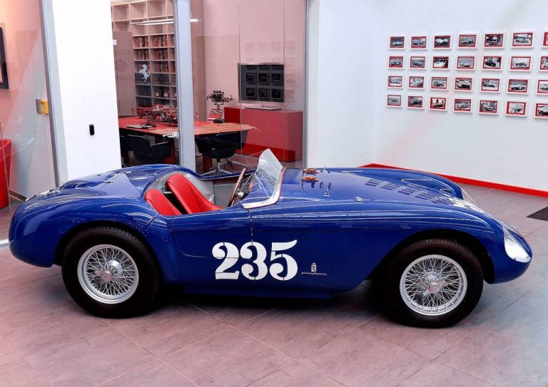 13_ferrari-500-mondial-pinin-farina-spider-1954-768×543