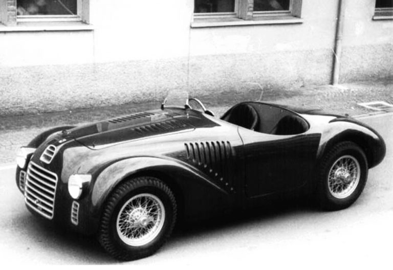 ferrari-125s-1947-bn-768×528