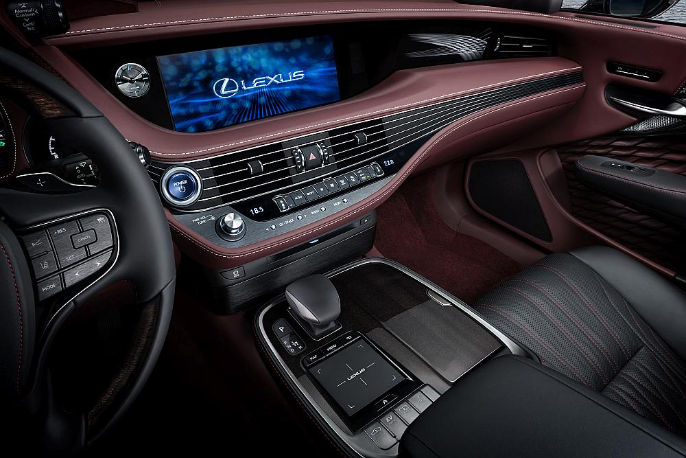 lexus-ls-500h-12