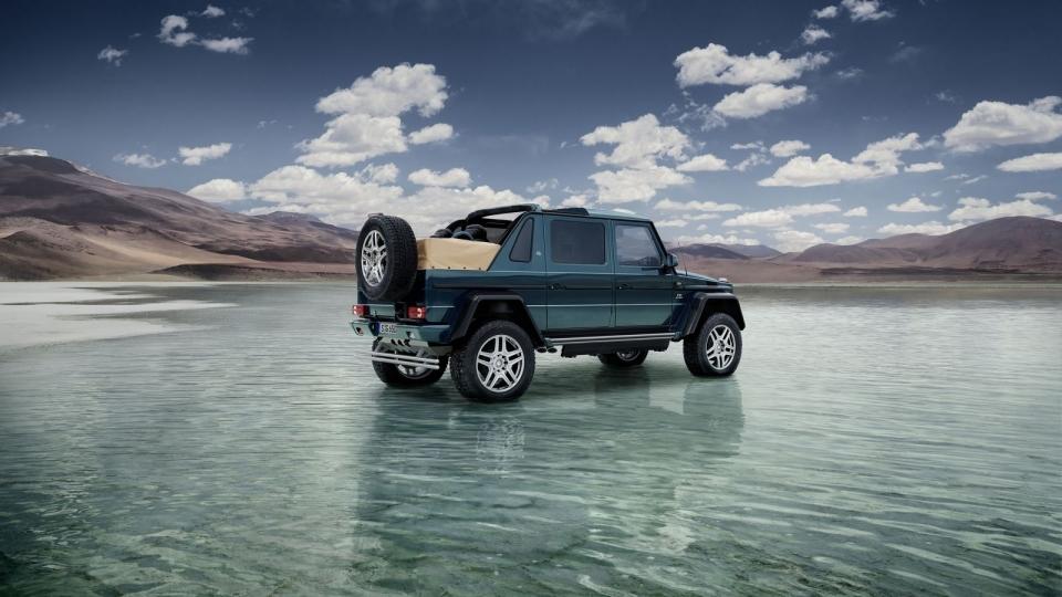 mercedes-maybach-g650-landaulet-23-960×600-1-960×600