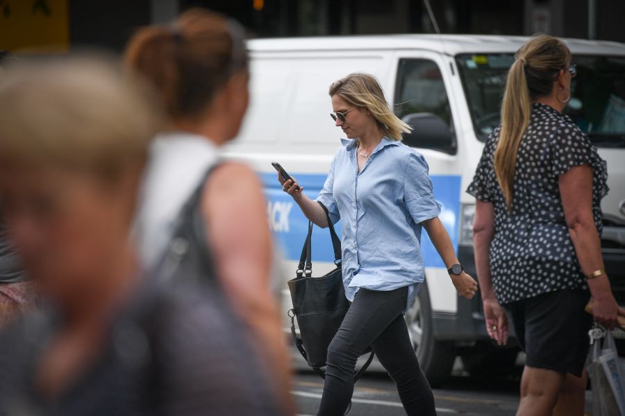 pedestrian-distraction