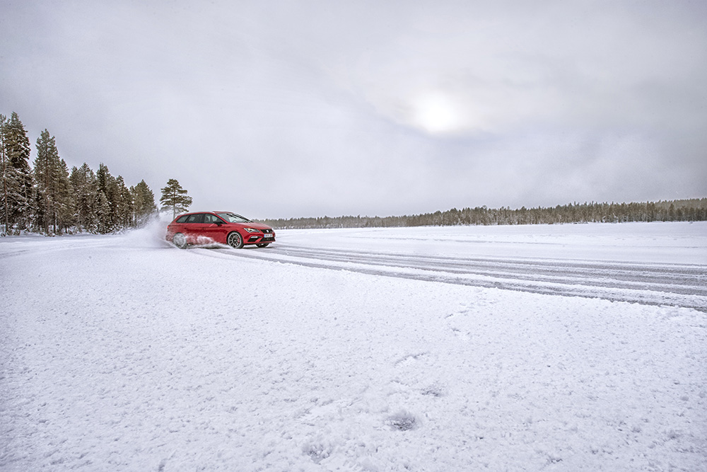 seat-leon-cupra-019l