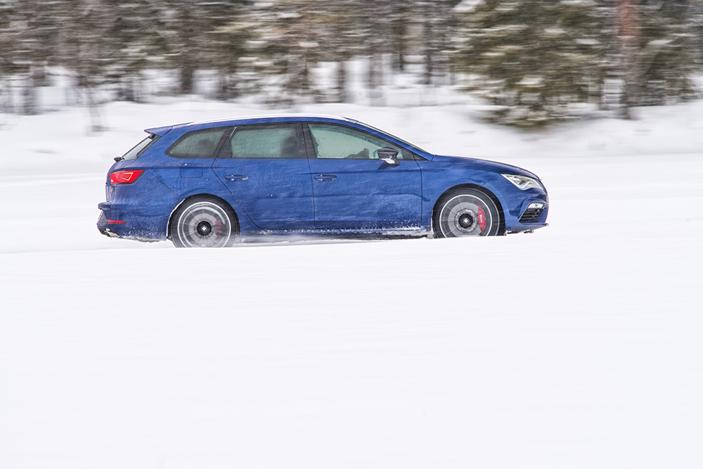 seat-leon-cupra-025l