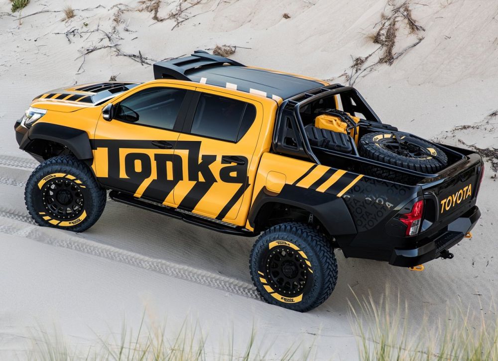 toyota-hilux_tonka_concept-2017-1280-19-1