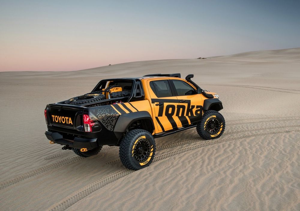 toyota-hilux_tonka_concept-2017-1280-1c-1