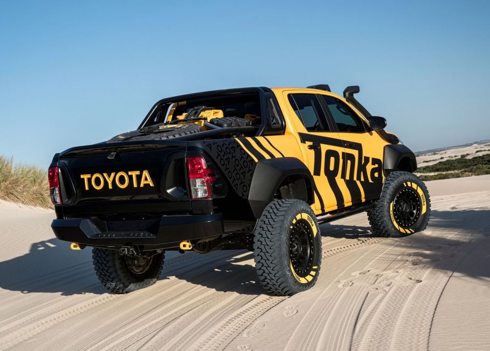 toyota-hilux_tonka_concept-2017-1280-1e