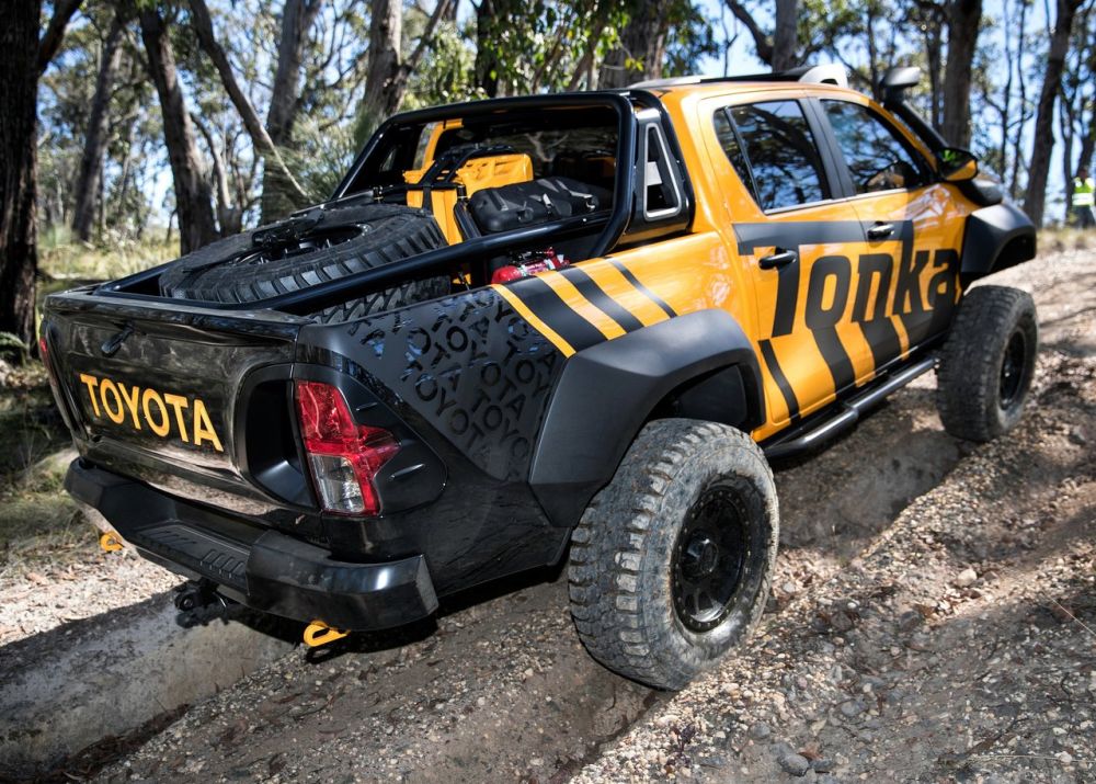 toyota-hilux_tonka_concept-2017-1280-22