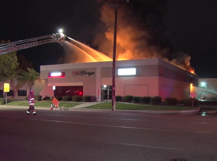 escondido-dealership-fire