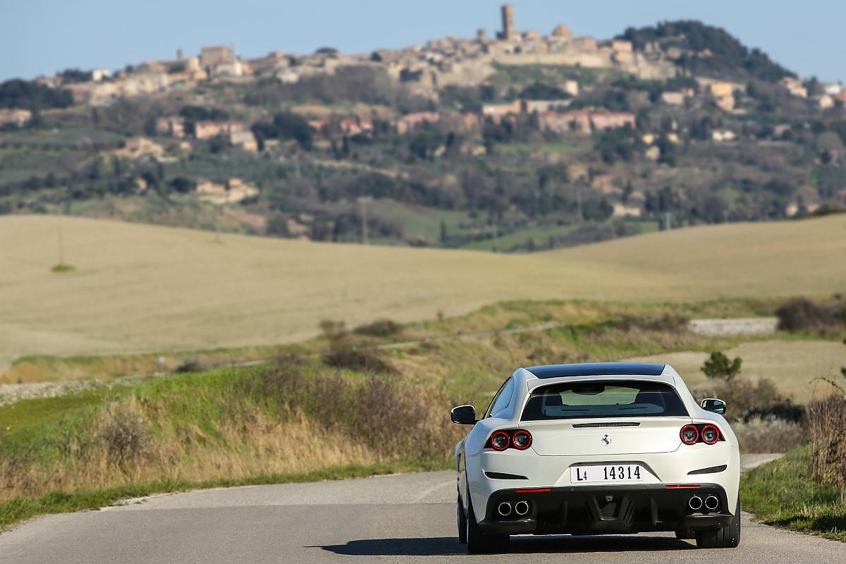 ferrari-gtc4-9