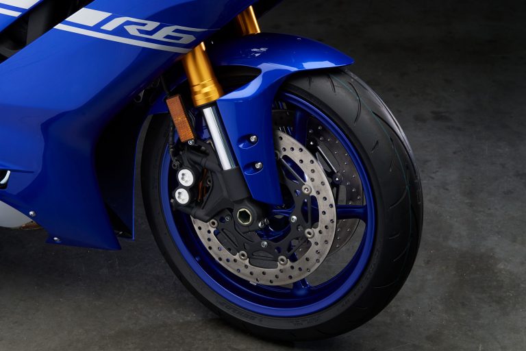 r6-blue-d2-768×512