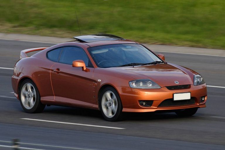 10 2005–2007_Hyundai_Tiburon_GK_V6_coupe-768×512