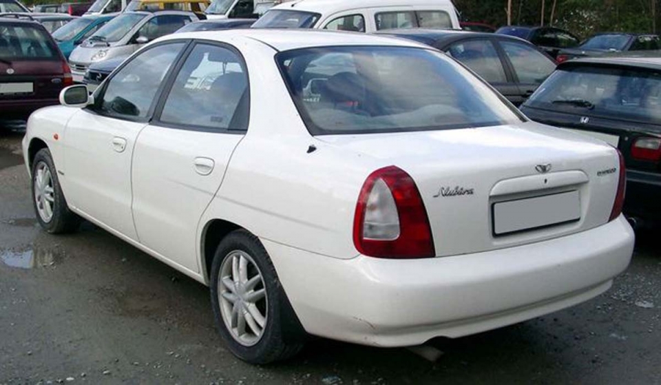 10 Daewoo_Nubira