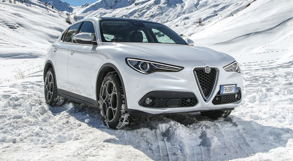 170403-alfa-romeo-stelvio-slider