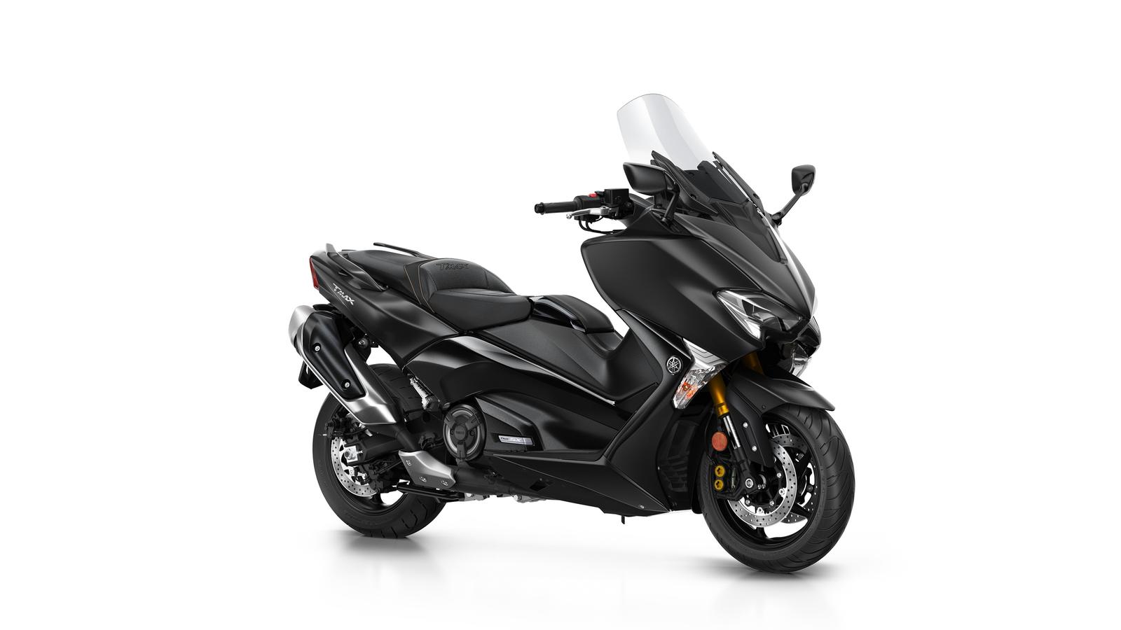 2017-yamaha-tmax-sx-eu-liquid-darkness-studio-001