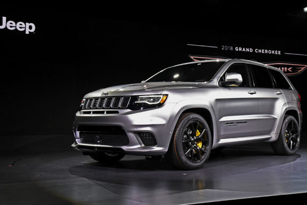 23 jeep-grand-cherokee-trackhawk