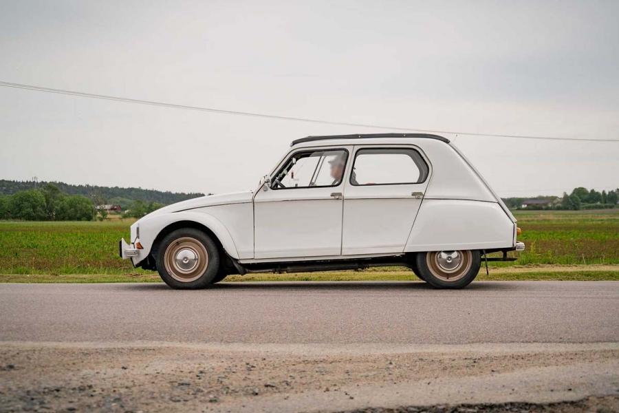 9 citroen-dyane-side-tjoloholm-classic-motor-2016-1-241128-960×600