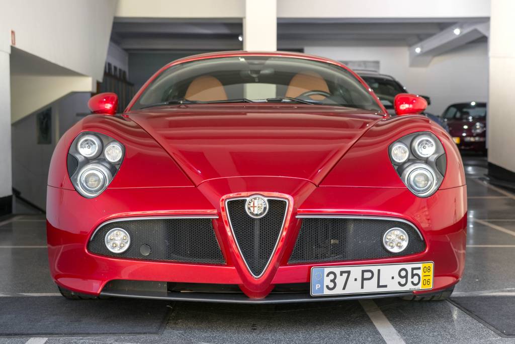 Alfa-Romeo-8C-Competizione-003