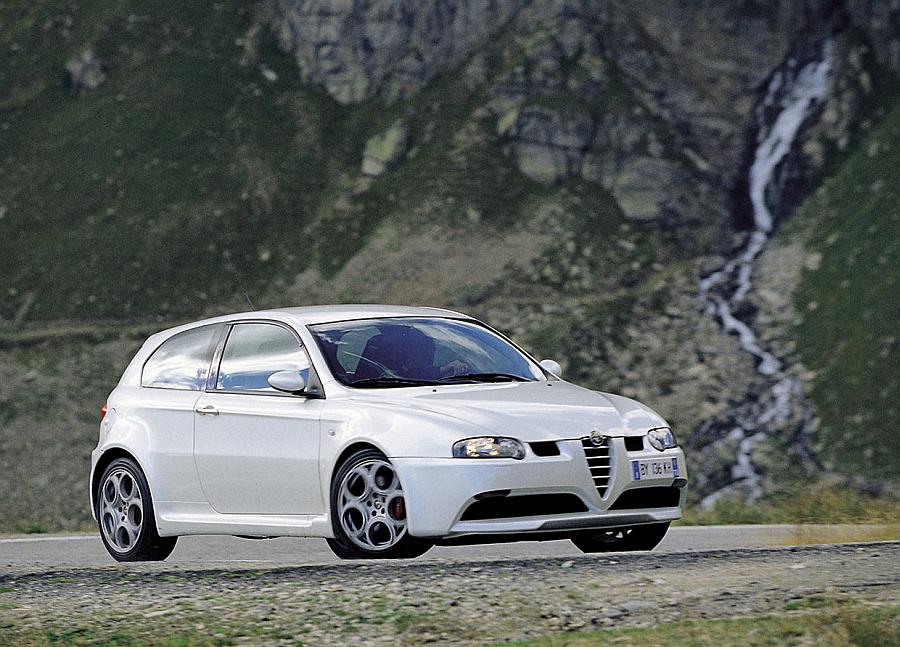 Alfa_Romeo-147_GTA-2002-1280-06