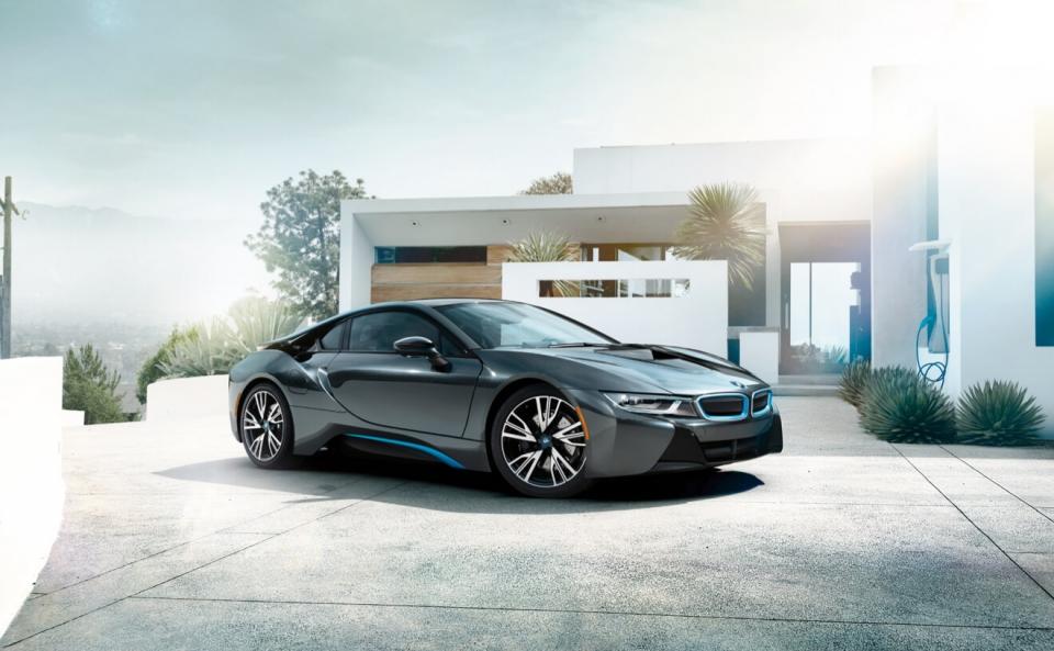 BMWi_i8_lightbox_03-1-960×600