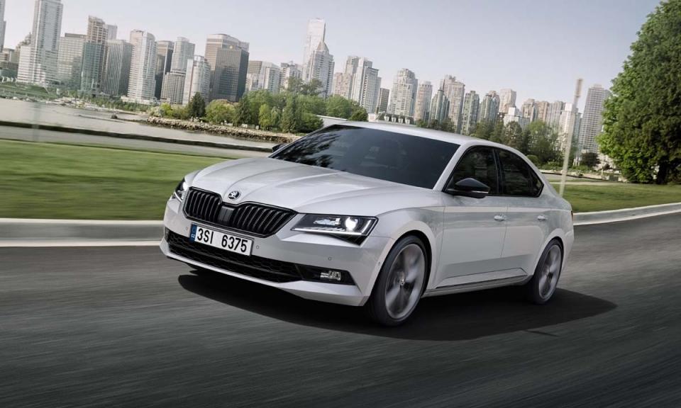 SKODA_Superb_SportLine-960×600