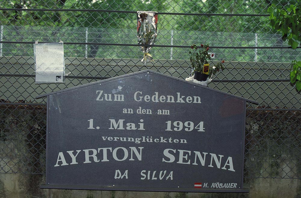 Senna_Gedenkstein_1994_fotoLGorys