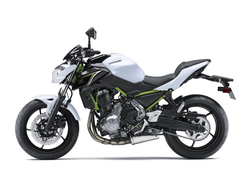 cw1116-2017-kawasaki-z650-first-ride-review-image-033