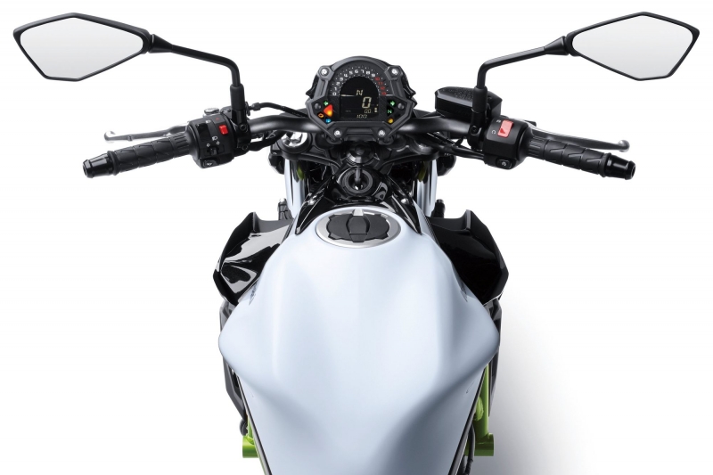 cw1116-2017-kawasaki-z650-first-ride-review-image-037