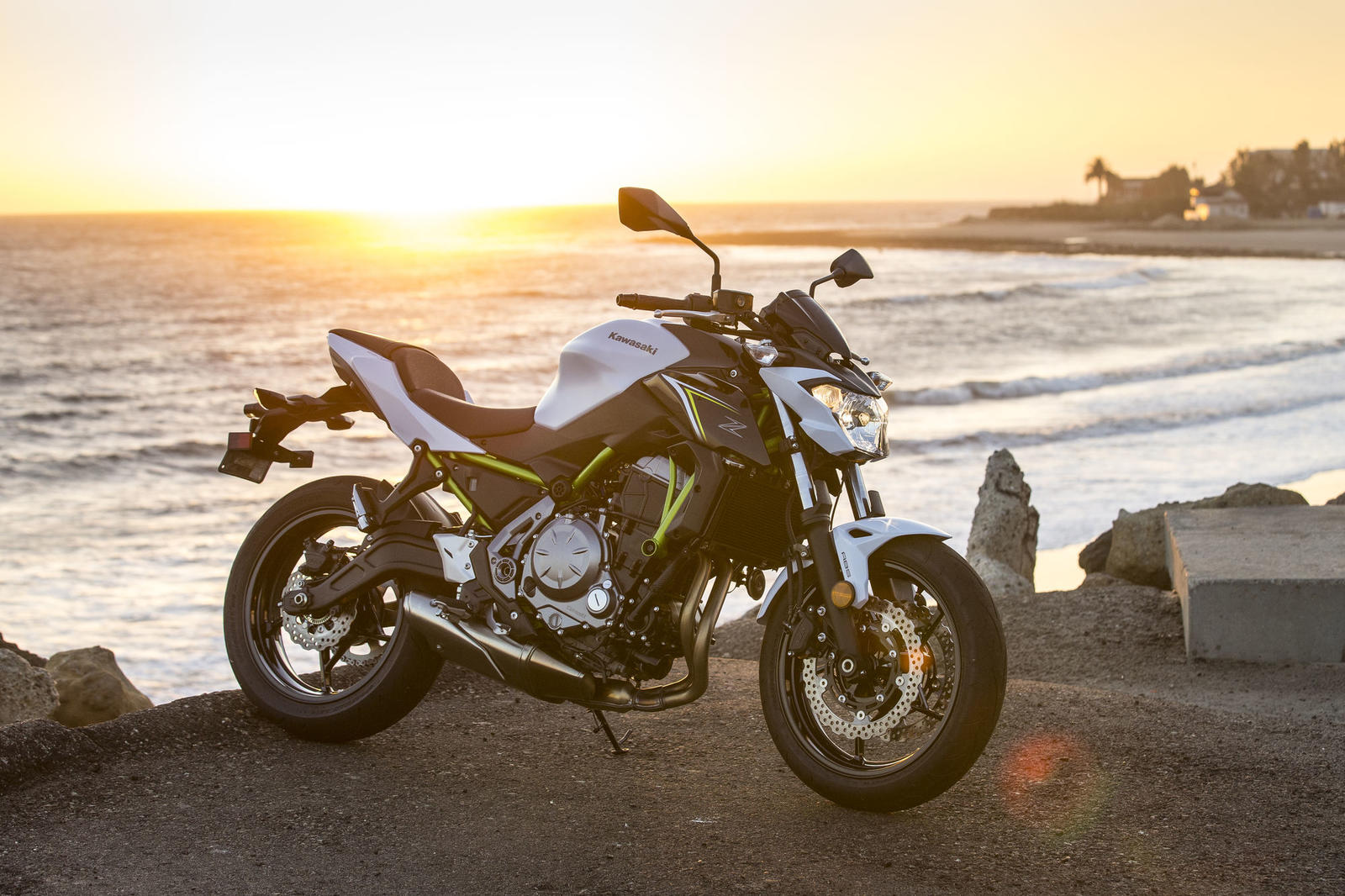 cw1116-2017-kawasaki-z650-first-ride-review-image-15