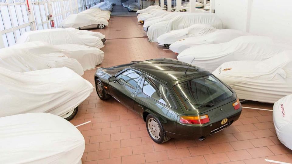 high_928_4_stuttgart_2017_porsche_ag-960×600