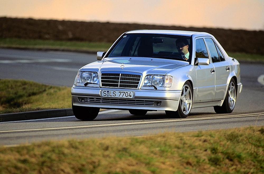 Mercedes-Benz Classic auf der Techno Classica 2017: Sportlichkeit als Markengen trifft Dienstleistungskompetenz