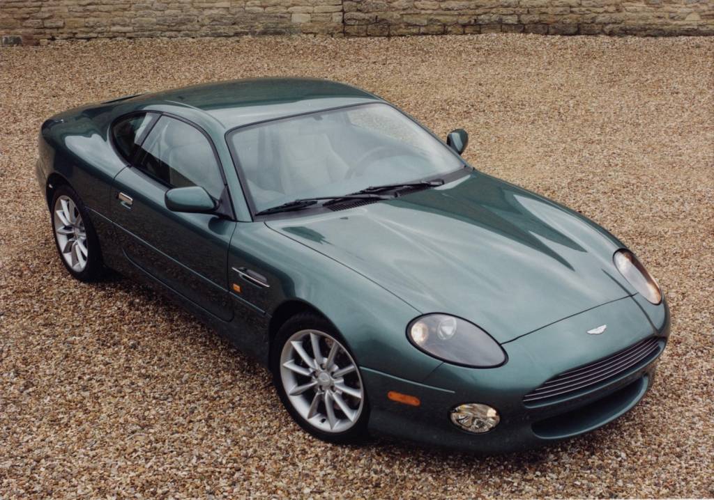 1 ASTON-MARTIN-DB7