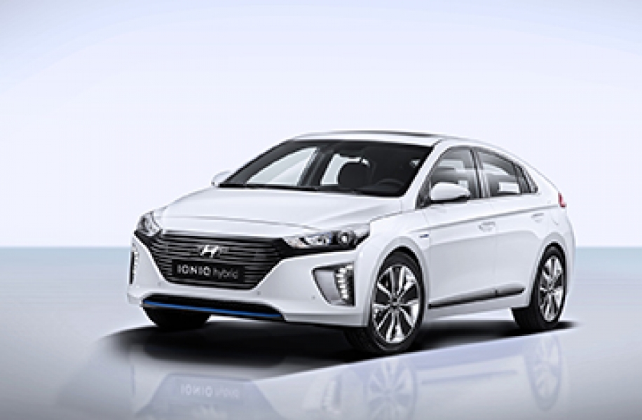 14 hyundai_ioniq_2016_image-gallery-960×600