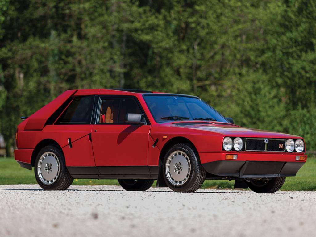 16 Lancia Delta