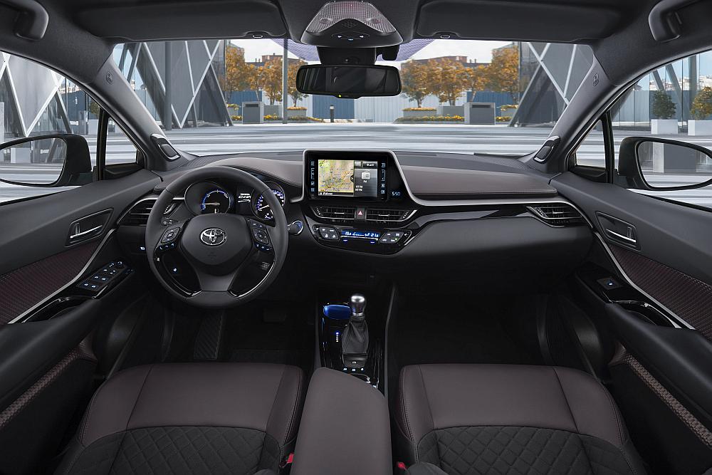 2016-toyota-chr-hybrid-intdetail-01