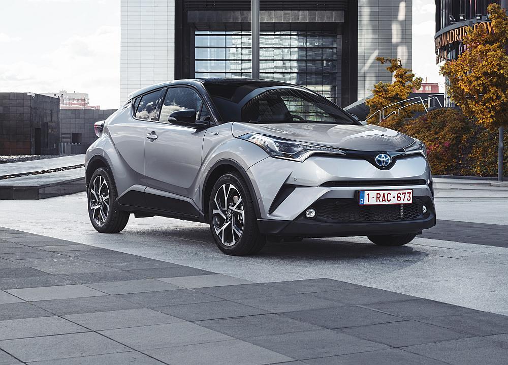 2016-toyota-chr-hybrid-static-3