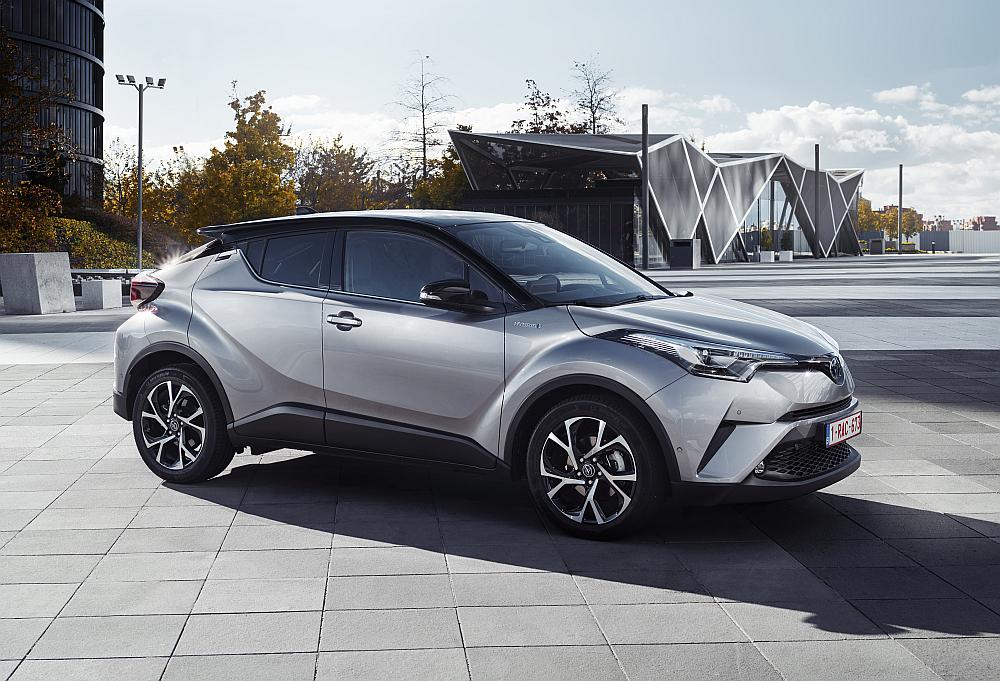 2016-toyota-chr-hybrid-static-5