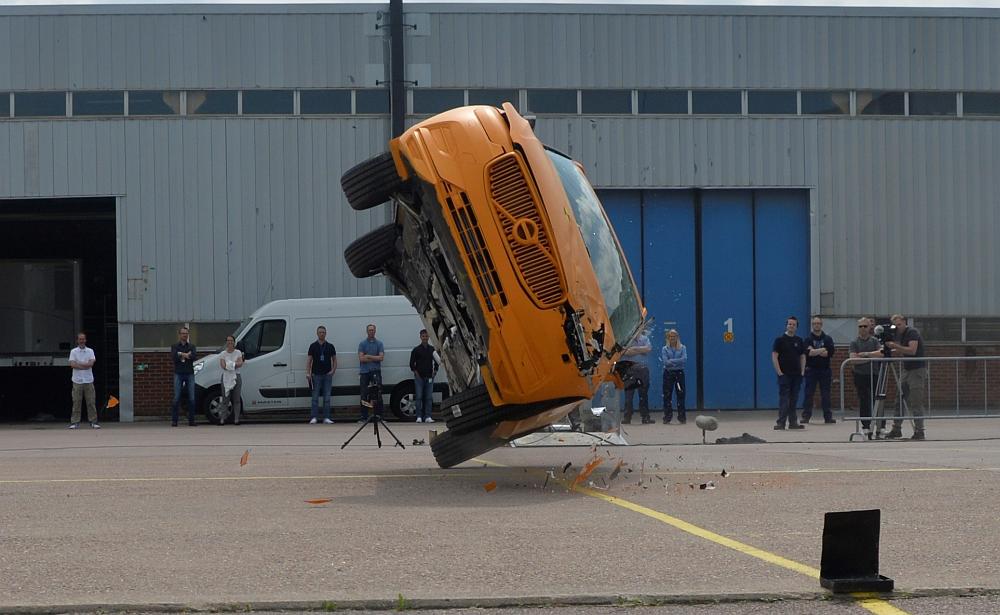 The new Volvo XC60 – Crash tests