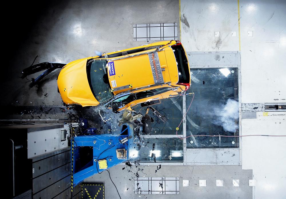 The new Volvo XC60 – Crash tests