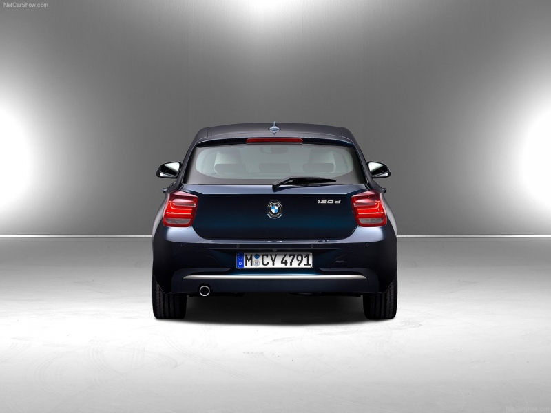 30-BMW-1-Series-2012-1280-3f-960×600