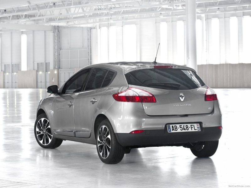 6-Renault-Megane-2014-1280-08-960×600