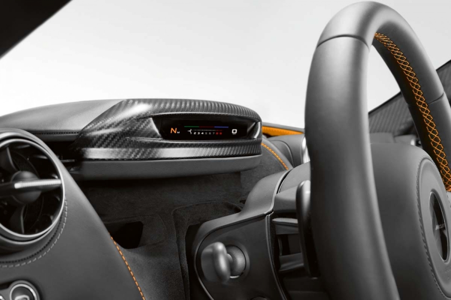 7529McLaren-720S-30-Interior-1-960×600