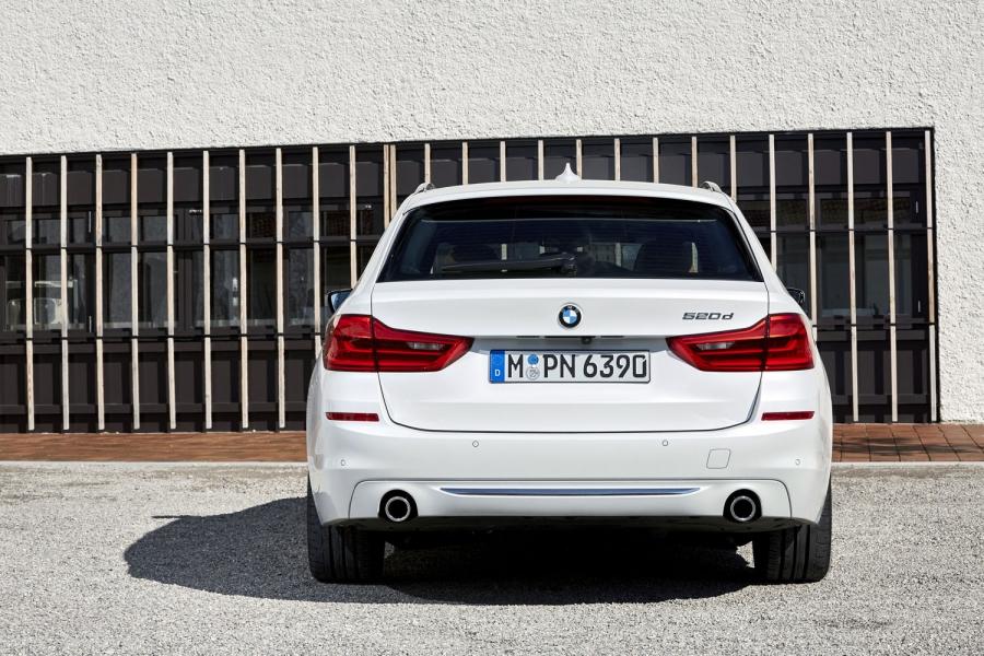 BMW_520d_Touring_002-960×600