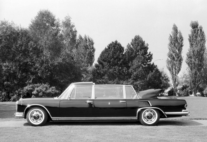 Mercedes-Benz Typ 600 Pullman-Landaulet, Papstwagen aus dem Jahre 1965.