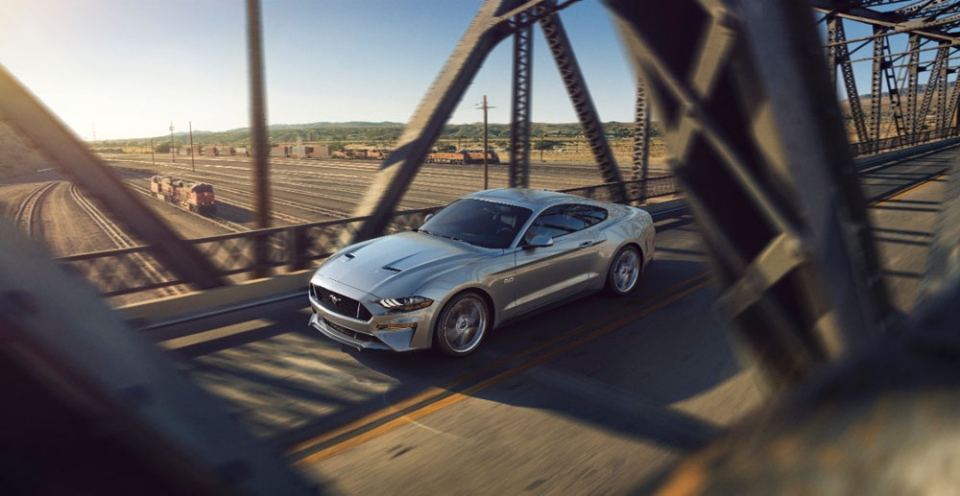 New-Ford-Mustang-V8-GT-with-Performace-Pack-in-Ingot-Silver-960×600